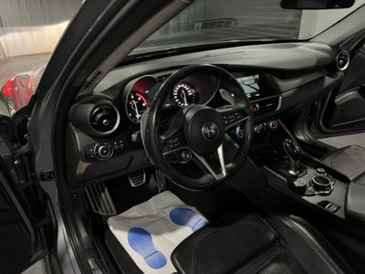 Alfa Romeo Giulia 2.2 Turbodiesel 210 CV AT8 AWD Q4 Veloce (7)