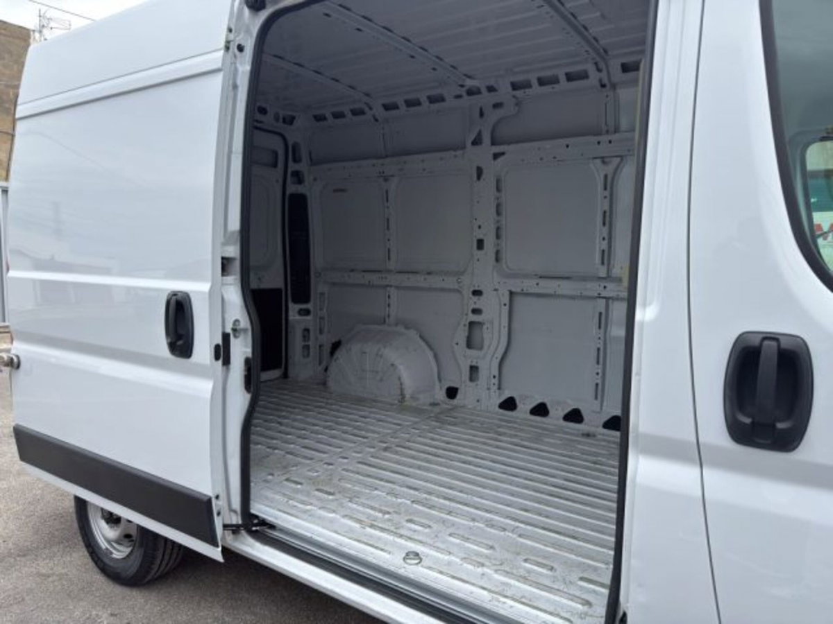 Peugeot Boxer Furgone Heavy 35 L2H2 2.2 diesel 140cv S&S (8)