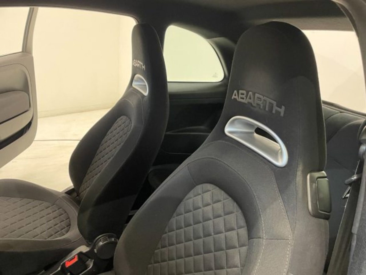 Abarth 595 595 1.4 Turbo T-Jet 165 CV Pista (13)