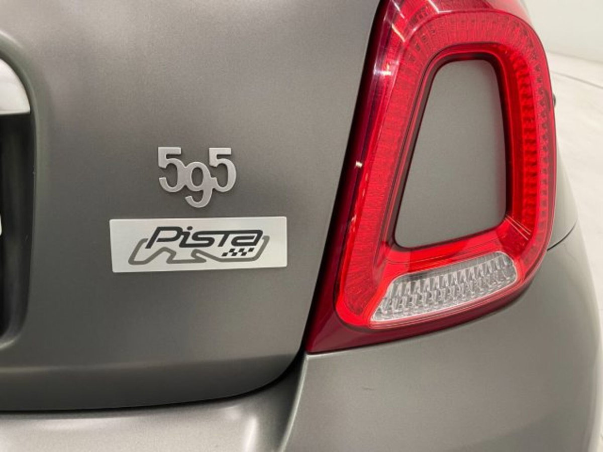 Abarth 595 595 1.4 Turbo T-Jet 165 CV Pista (8)