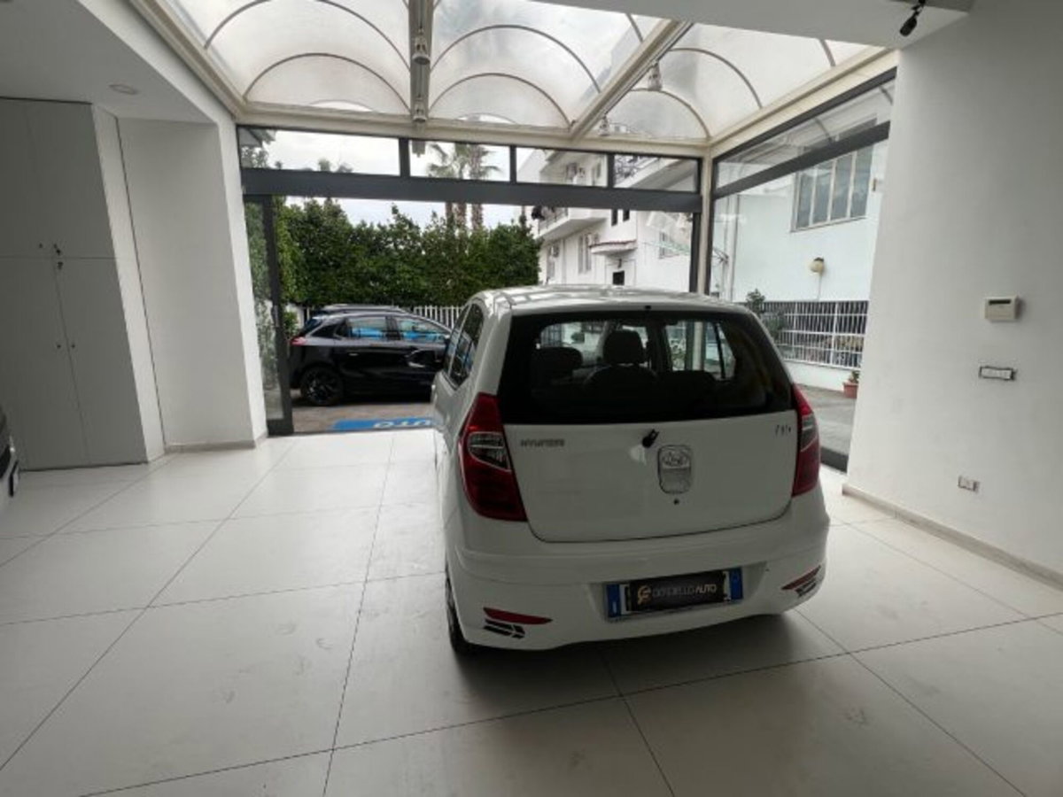 Hyundai i10 1.1 12V BlueDrive GPL Sound Edition (8)