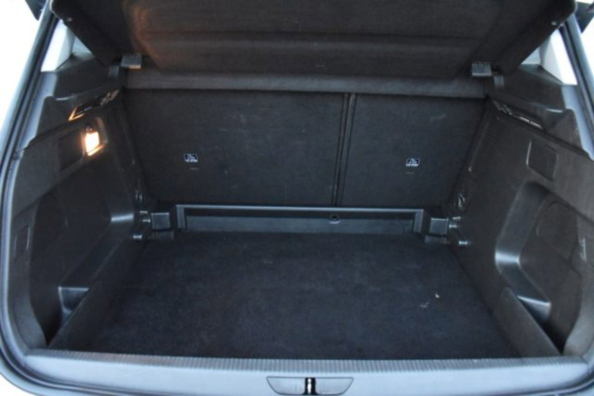Opel Grandland 1.5 diesel Ecotec aut. Business Elegance (17)