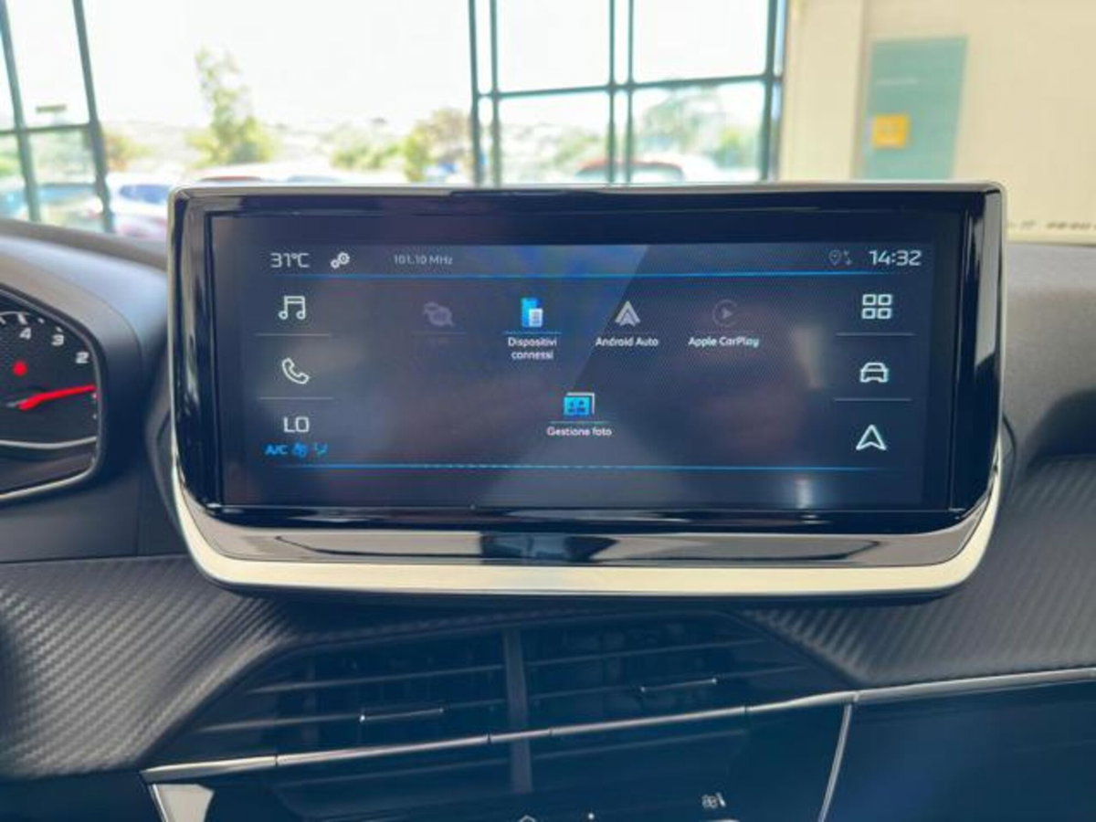 Peugeot 2008 PureTech 100 S&S Active (19)