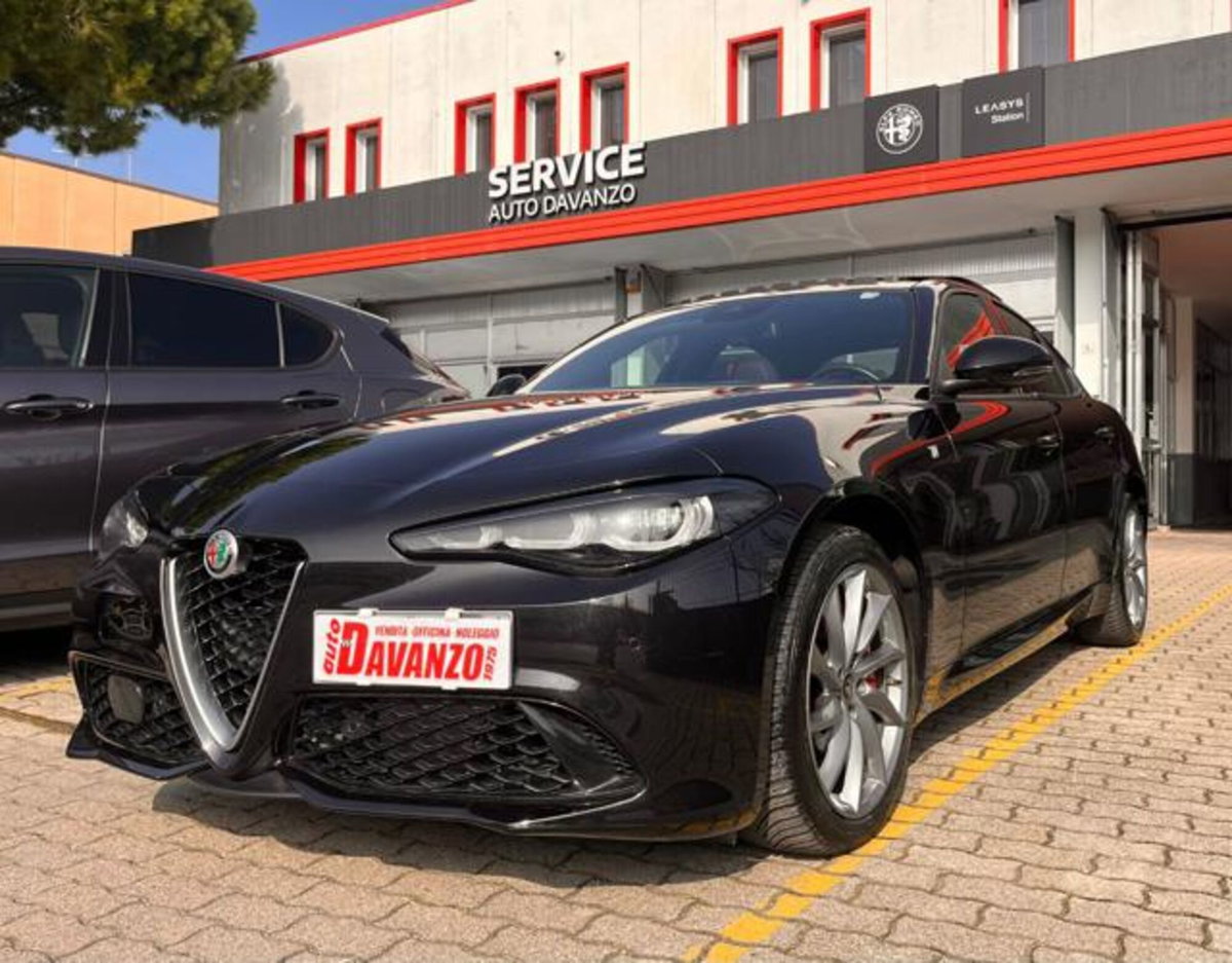 Alfa Romeo Giulia 2.0 Turbo 280 CV AT8 AWD Q4 Ti (3)