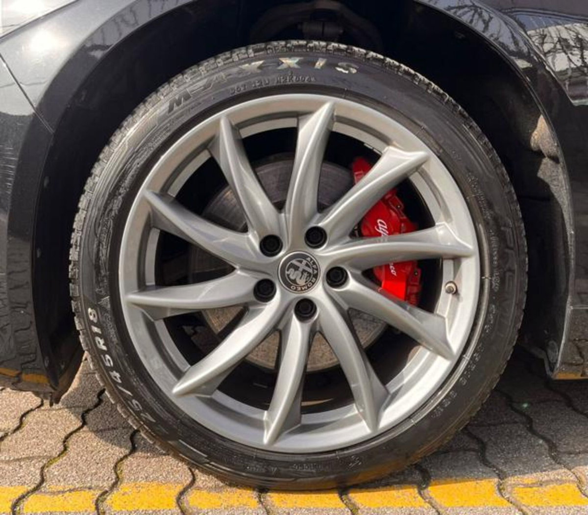 Alfa Romeo Giulia 2.0 Turbo 280 CV AT8 AWD Q4 Ti (7)