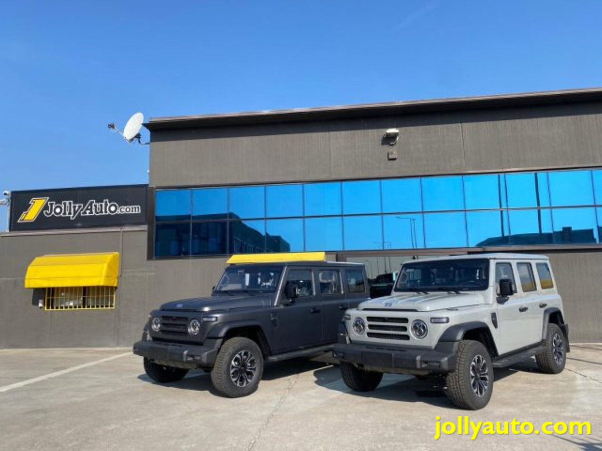 Emc 212 212 2.0 tdi Diesel 4wd 8at (4)