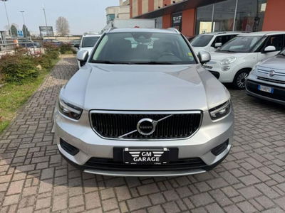Volvo XC40 D3 AWD Momentum usata