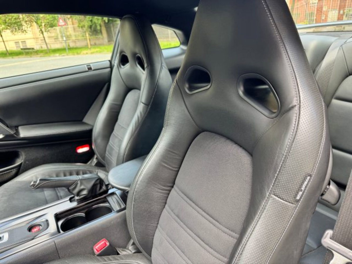 Nissan GT-R 3.8 V6 Premium Edition (12)