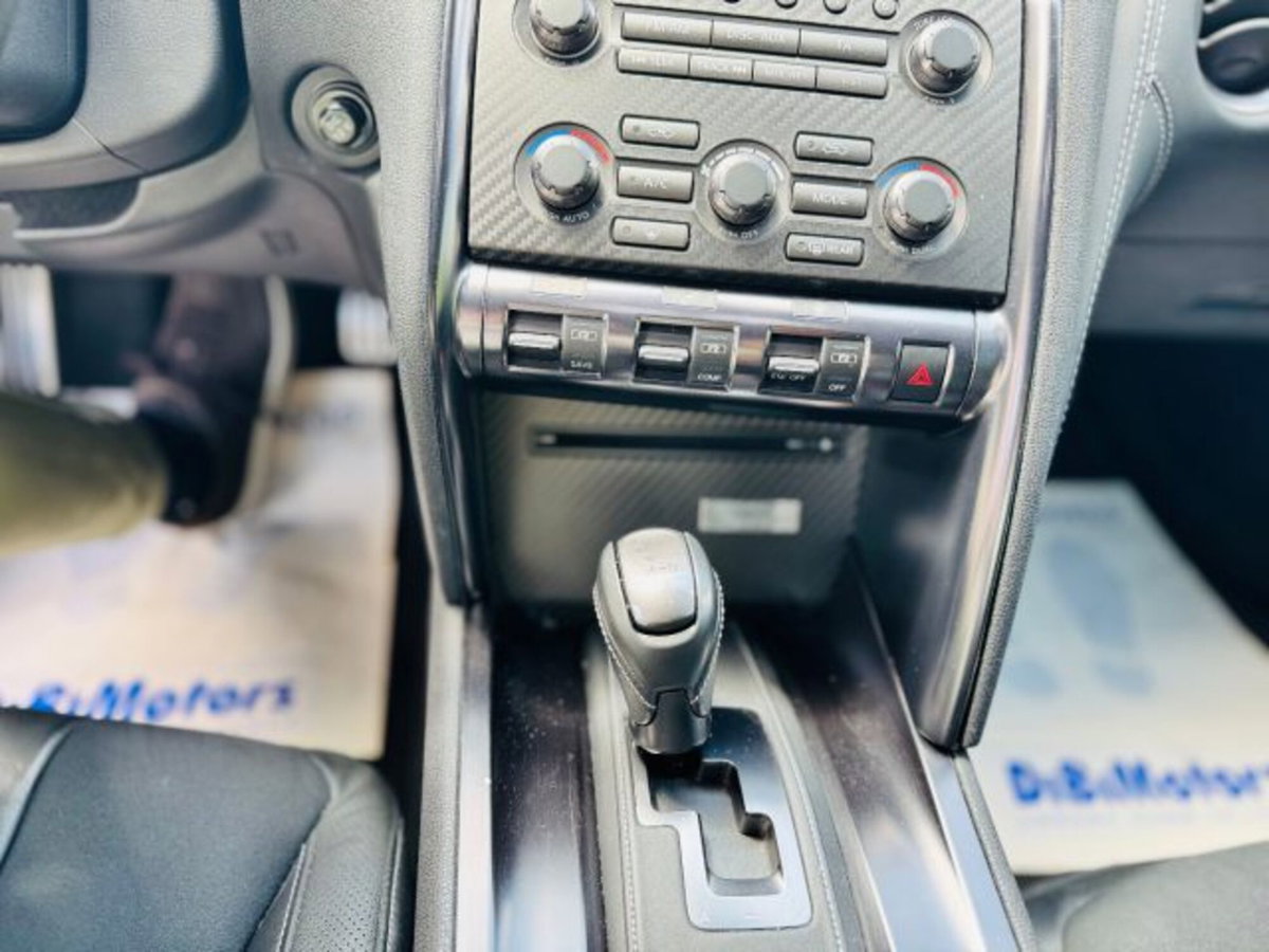 Nissan GT-R 3.8 V6 Premium Edition (17)