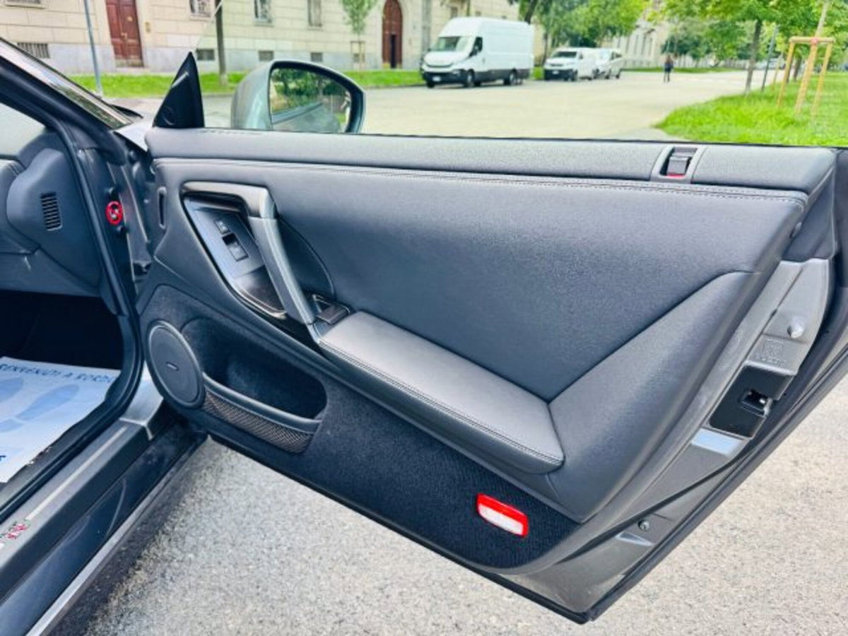 Nissan GT-R 3.8 V6 Premium Edition (19)