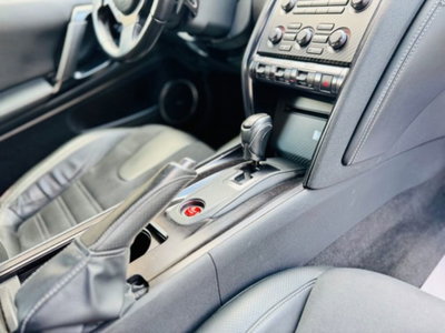 Nissan GT-R 3.8 V6 Premium Edition (7)