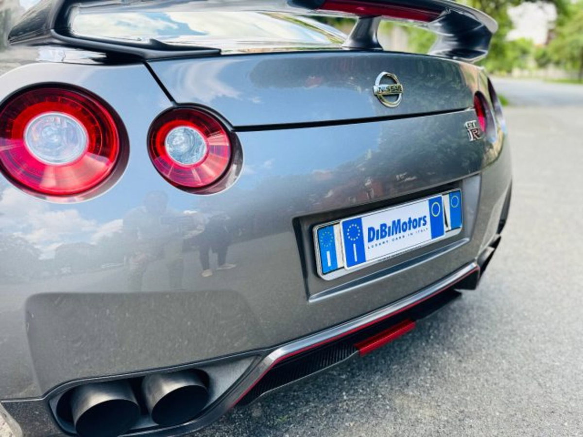 Nissan GT-R 3.8 V6 Premium Edition (8)