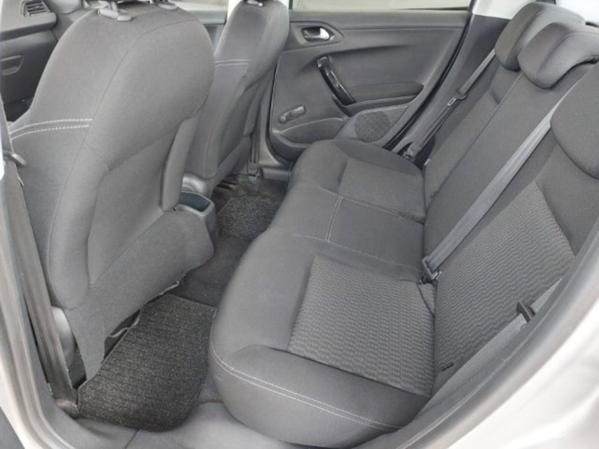 Peugeot 208 82 5 porte Allure (7)