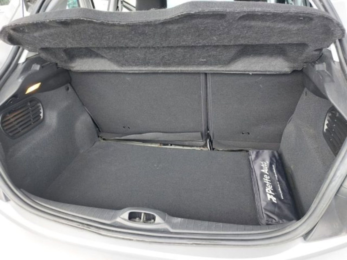 Peugeot 208 82 5 porte Allure (8)