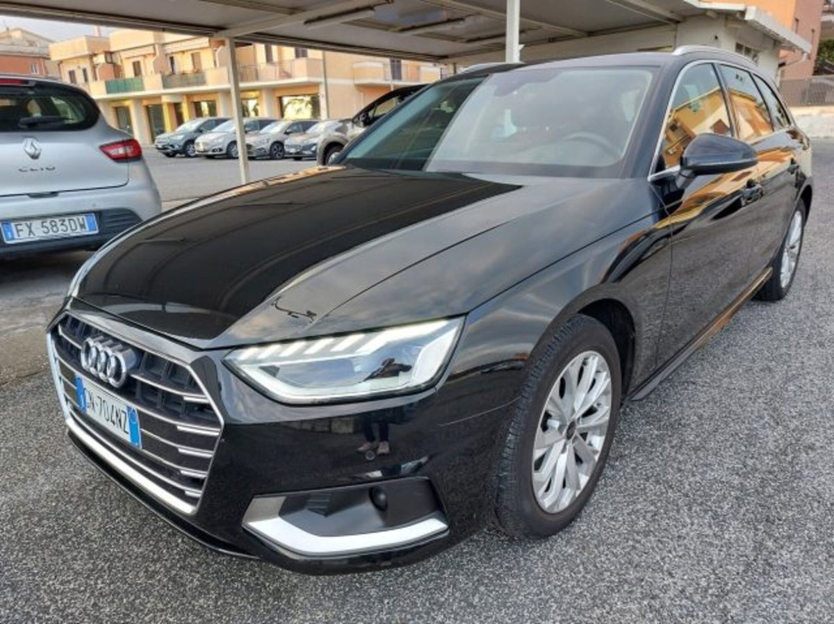 Audi A4 Avant 30 TDI/136 CV S tronic S line edition