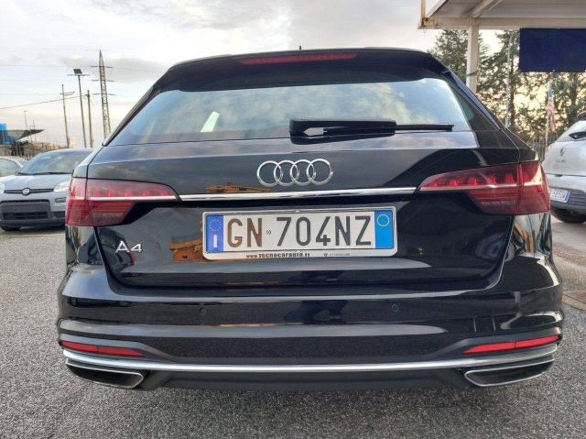 Audi A4 Avant 30 TDI/136 CV S tronic S line edition (4)