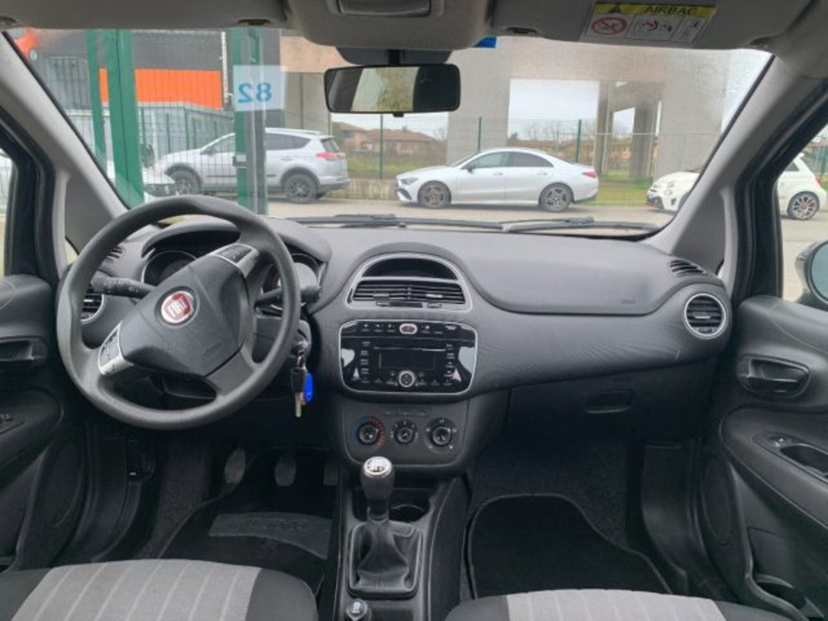Fiat Punto 1.3 MJT II S&S 95 CV 5 porte Street (13)