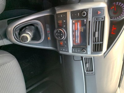 Toyota Verso 1.6 D-4D 7 posti (14)