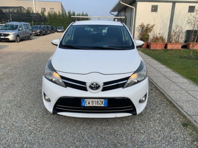 Toyota Verso 1.6 D-4D 7 posti (2)
