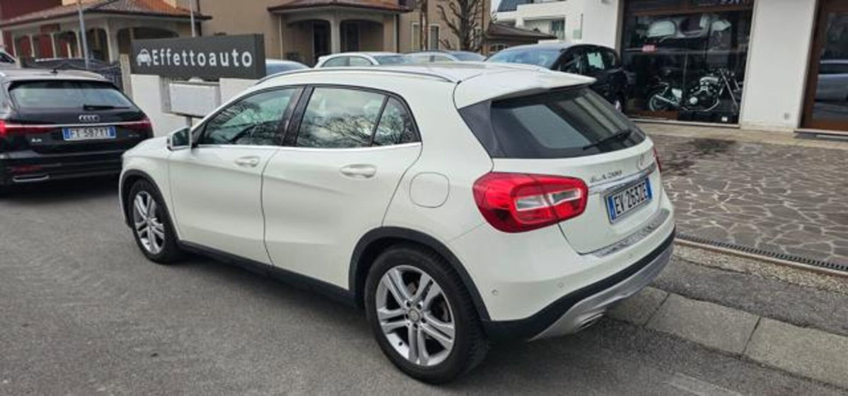 Mercedes-Benz GLA SUV 200 CDI Automatic Sport (3)