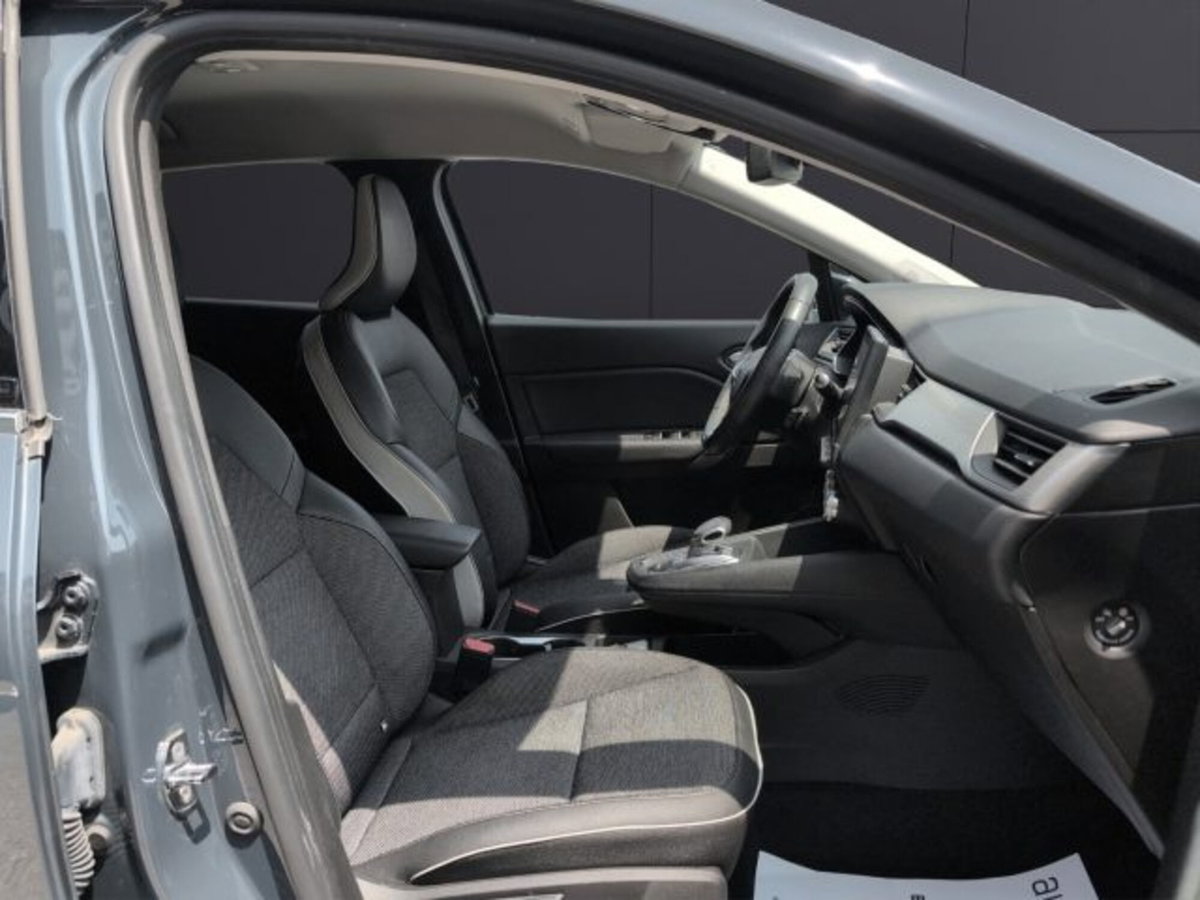 Renault Captur Plug-in Hybrid E-Tech 160 CV Intens (11)