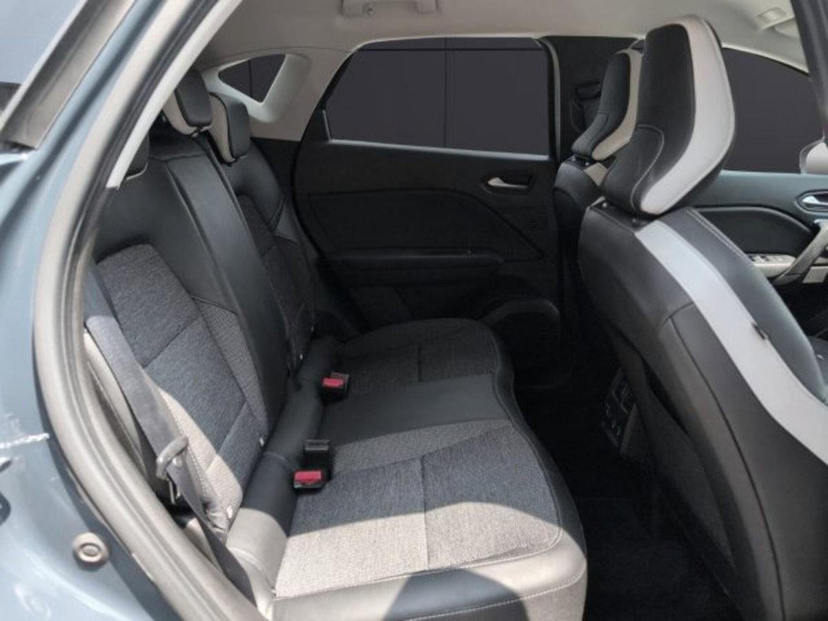 Renault Captur Plug-in Hybrid E-Tech 160 CV Intens (12)