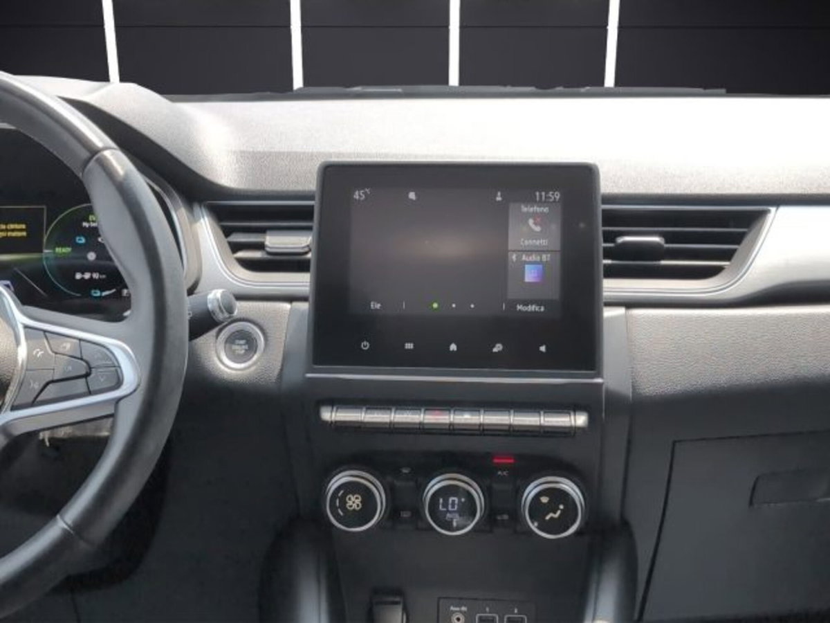 Renault Captur Plug-in Hybrid E-Tech 160 CV Intens (17)