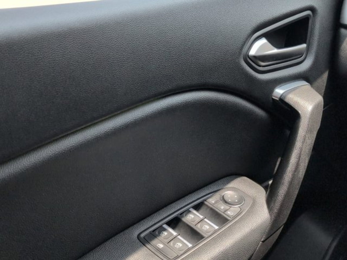Renault Captur Plug-in Hybrid E-Tech 160 CV Intens (19)
