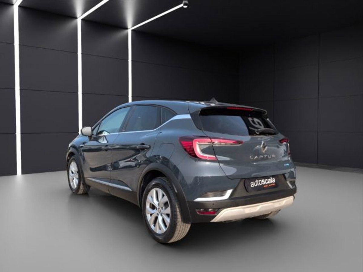 Renault Captur Plug-in Hybrid E-Tech 160 CV Intens (3)