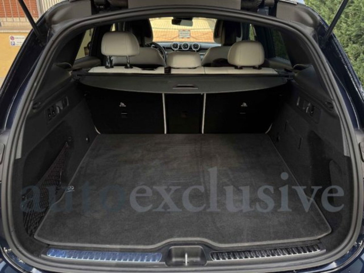 Mercedes-Benz GLC 220 d 4Matic Mild Hybrid AMG Premium Plus (18)
