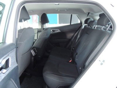 Kia Sportage 1.6 CRDi MHEV Business (13)
