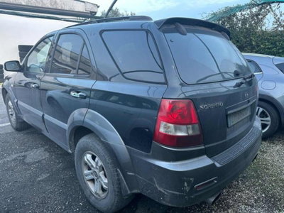 Kia Sorento 2.5 16V CRDI 4WD Active Class (2)