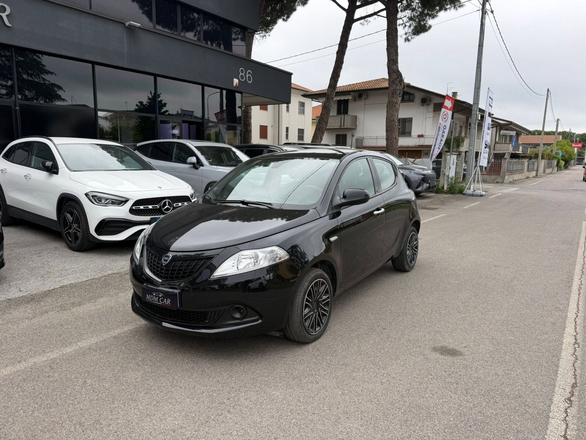 Lancia Ypsilon 1.0 FireFly 5 porte S&S Hybrid Gold Plus