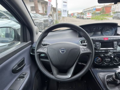 Lancia Ypsilon 1.0 FireFly 5 porte S&S Hybrid Gold Plus (10)