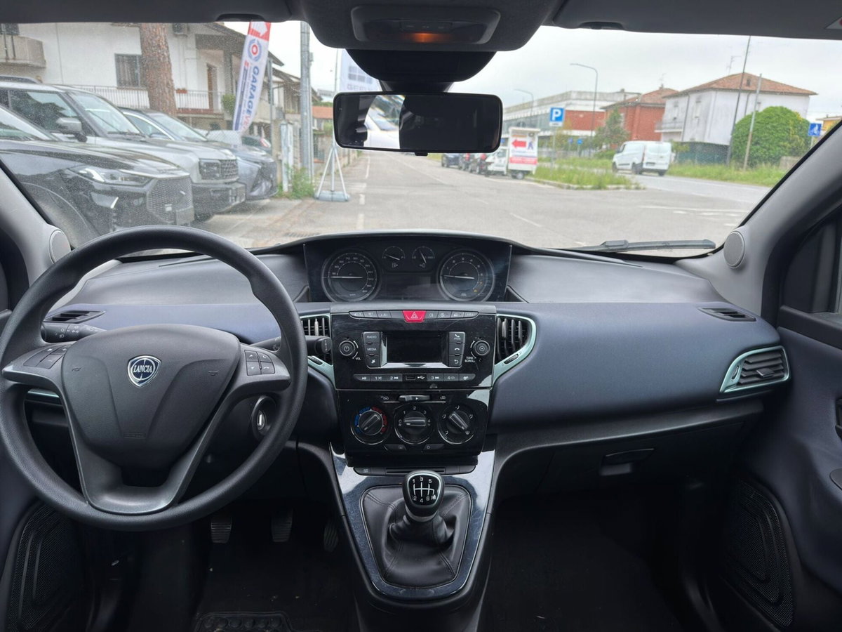Lancia Ypsilon 1.0 FireFly 5 porte S&S Hybrid Gold Plus (11)