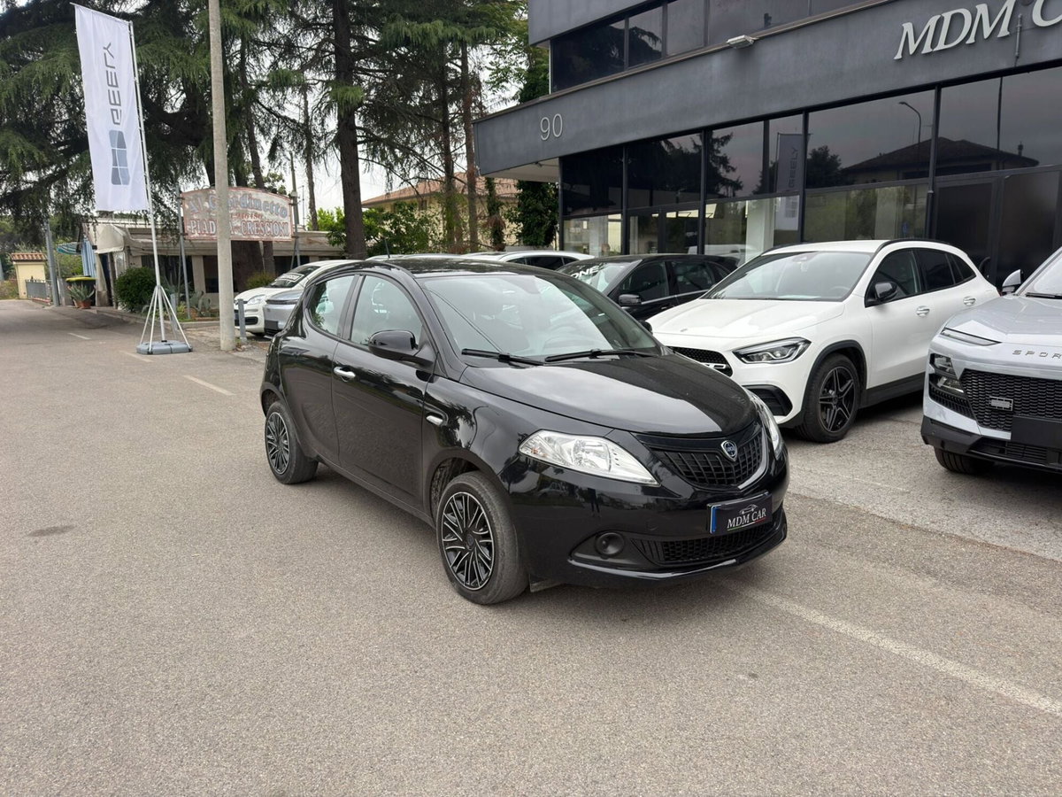 Lancia Ypsilon 1.0 FireFly 5 porte S&S Hybrid Gold Plus (7)