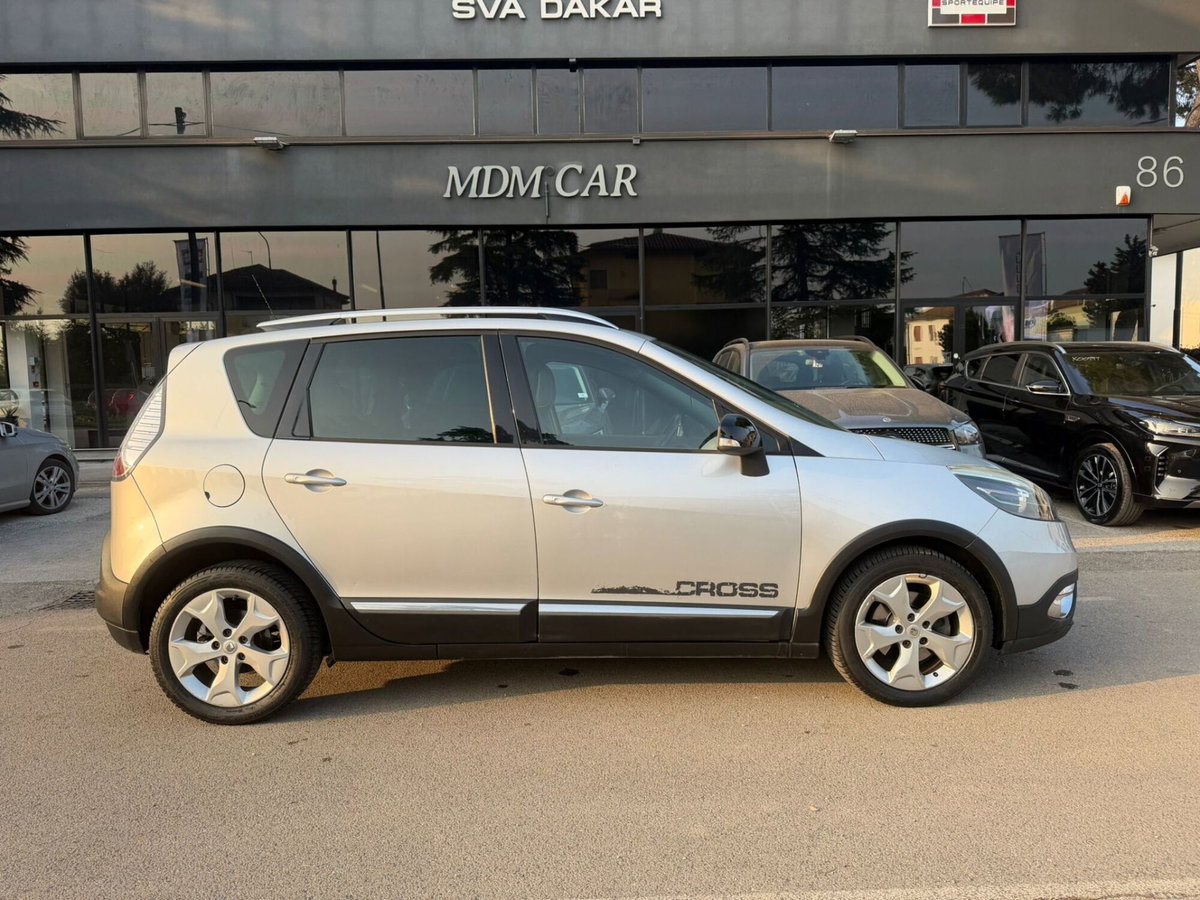 Renault Scenic E-Tech Electric XMod Cross 1.5 dCi 110CV Wave (6)