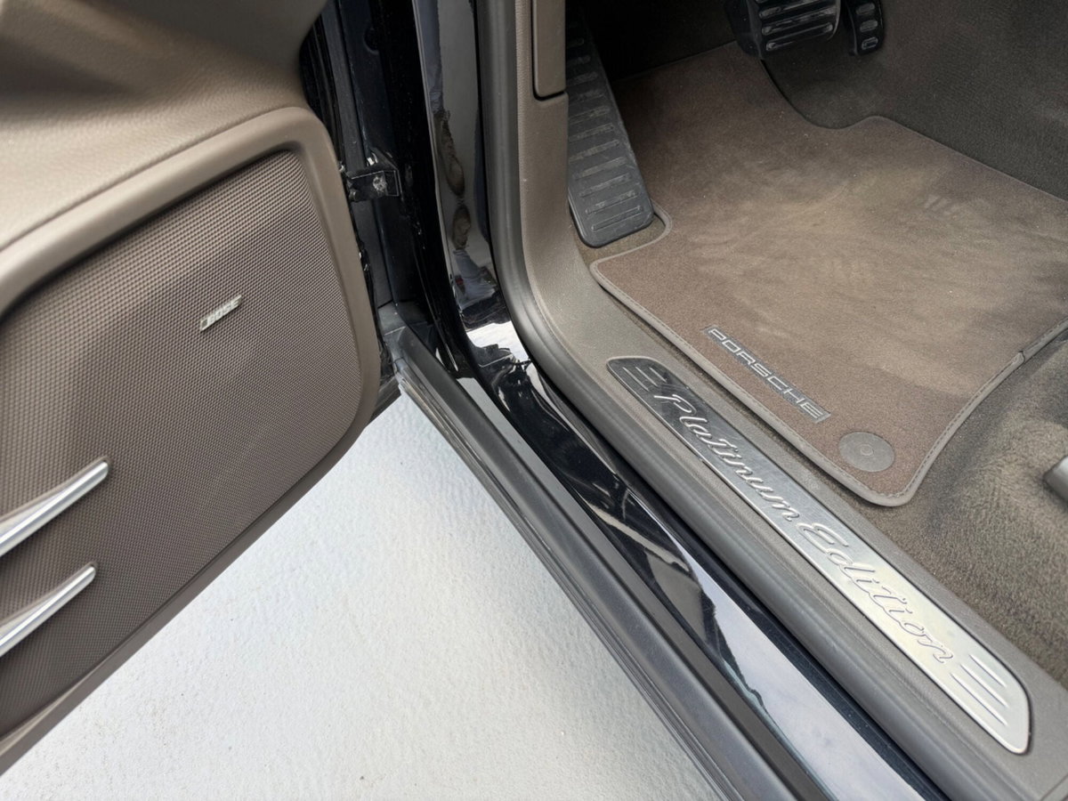 Porsche Cayenne 3.0 Diesel Platinum Edition (11)