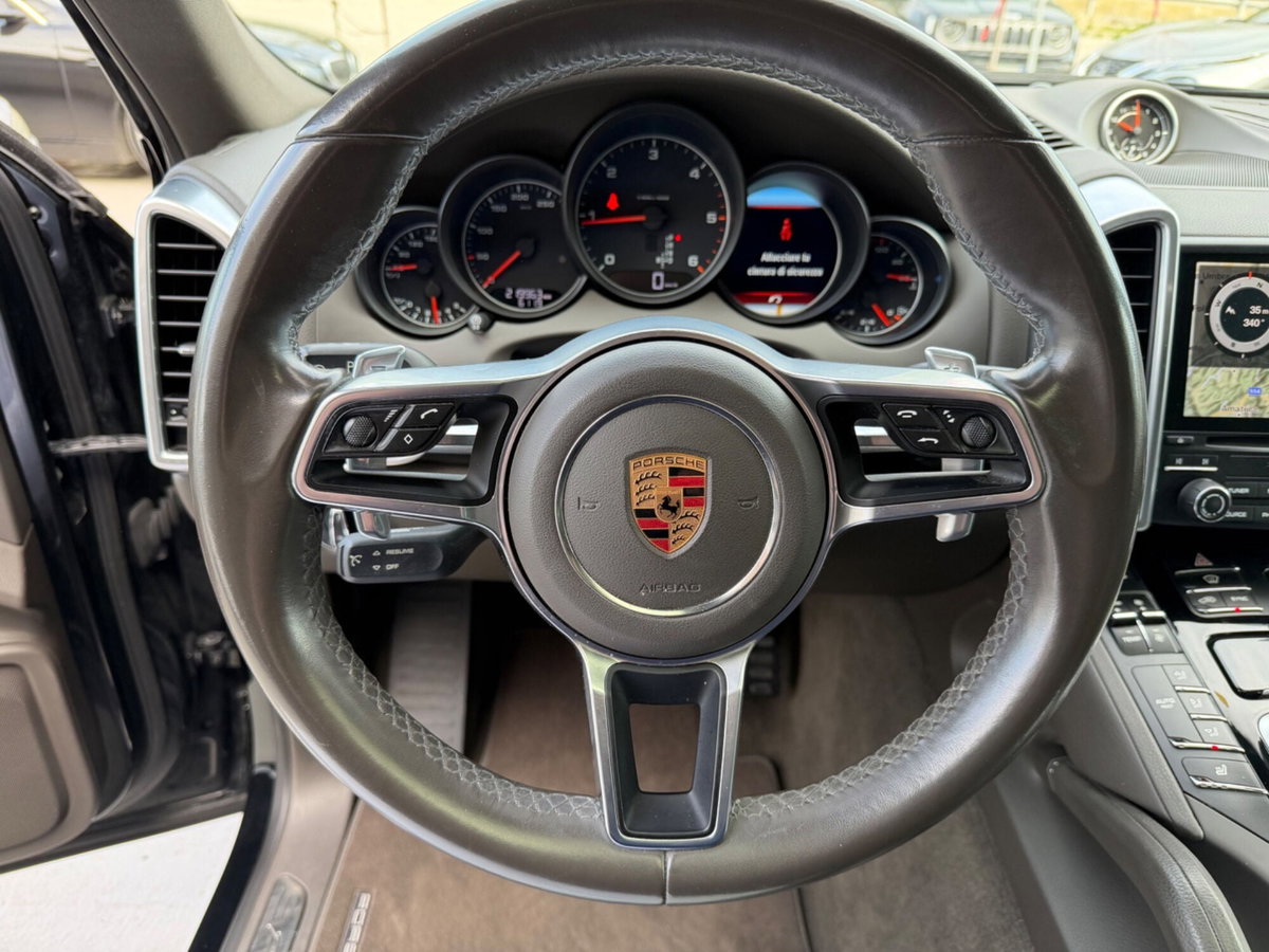 Porsche Cayenne 3.0 Diesel Platinum Edition (13)