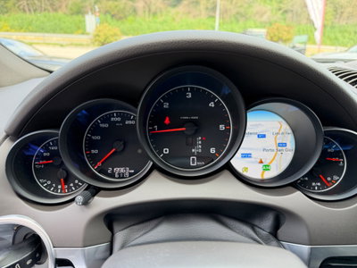 Porsche Cayenne 3.0 Diesel Platinum Edition (14)