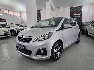 Peugeot 108 72 5 porte Allure usata