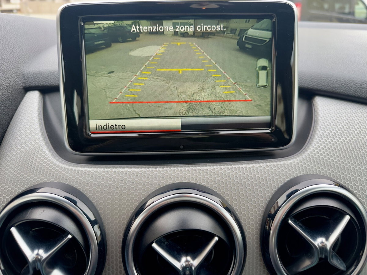 Mercedes-Benz Classe B 200 BlueEFFICIENCY Premium (12)