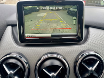 Mercedes-Benz Classe B 200 BlueEFFICIENCY Premium (12)