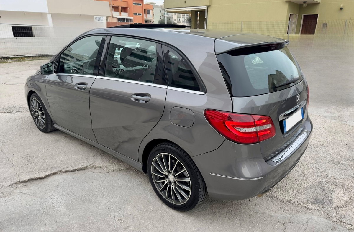 Mercedes-Benz Classe B 200 BlueEFFICIENCY Premium (6)