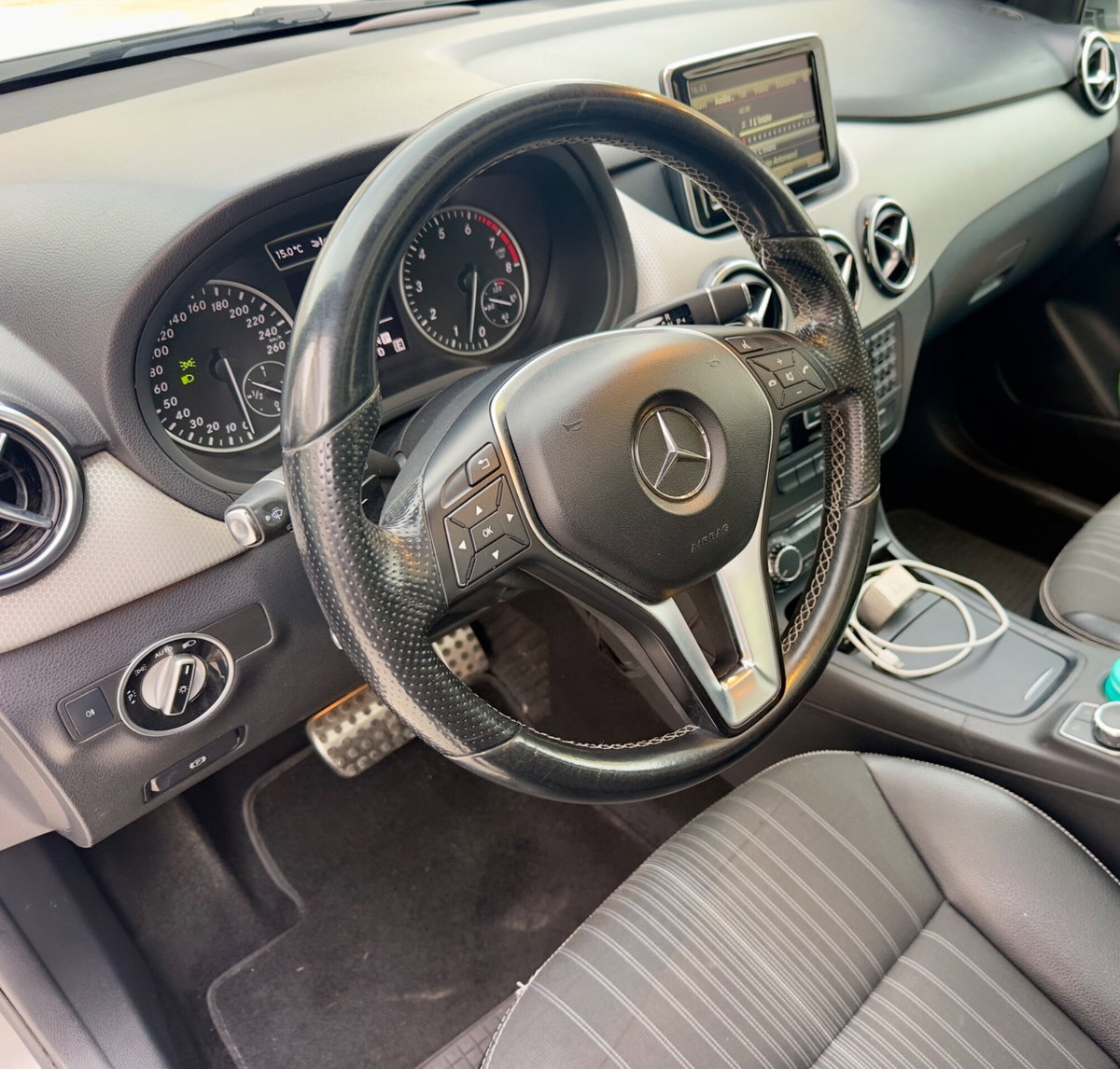 Mercedes-Benz Classe B 200 BlueEFFICIENCY Premium (7)