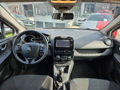 Renault Clio 1.2 75CV 5 porte Wave (9)