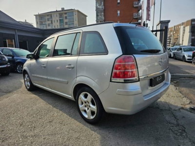 Opel Zafira 1.9 CDTI 120CV Cosmo (5)