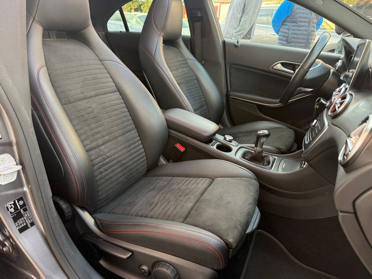 Mercedes-Benz CLA 200 d Premium (19)
