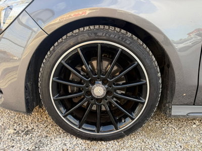 Mercedes-Benz CLA 200 d Premium (9)
