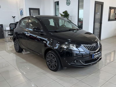 Lancia Ypsilon 1.0 FireFly 5 porte S&S Hybrid Gold Plus usata